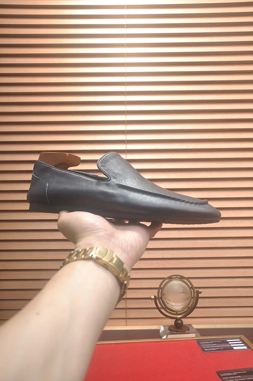 Men's shoes 💰460💶 [Botteg Venetta (BV)] (wallet shoes) exclusive new model official website new model The upper is made of high-quality top calfskin. Delicate feel and flowing luxurious texture. Tailored for refined men to create a noble aura. Delicate and regular Mark hand stitching. Smooth lines. Full sheepskin lining, comfortable to wash sweat. 38-44